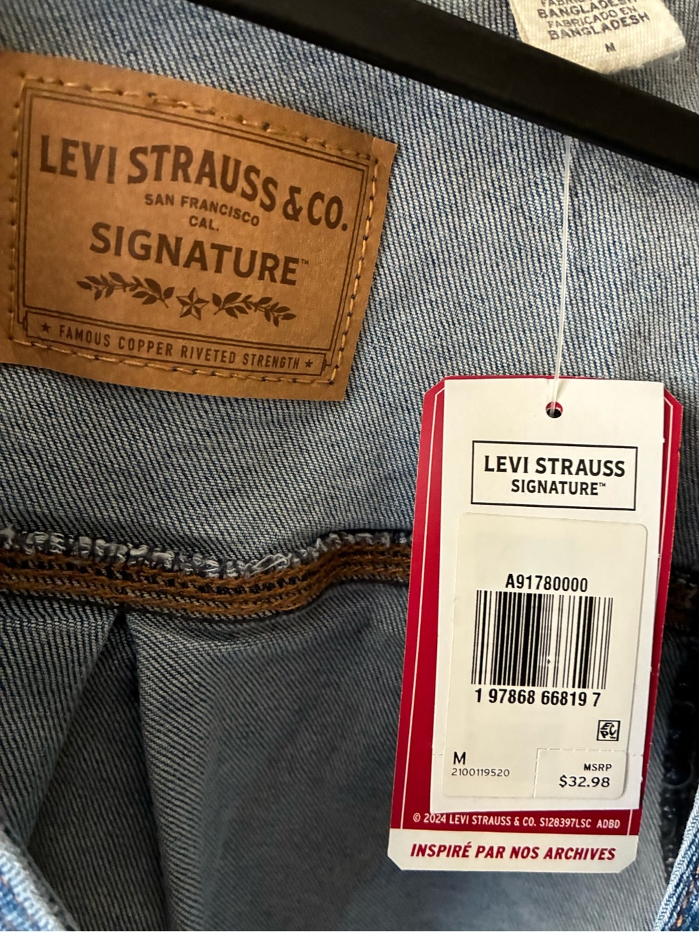 Levi's Blue Denim Vest with Contrast Stitching - Picture 5 of 7